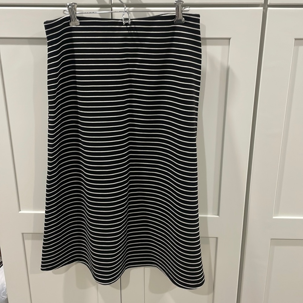 NWT LOFT sz small, knit Aline midi skirt, pull on style, elastic waistband